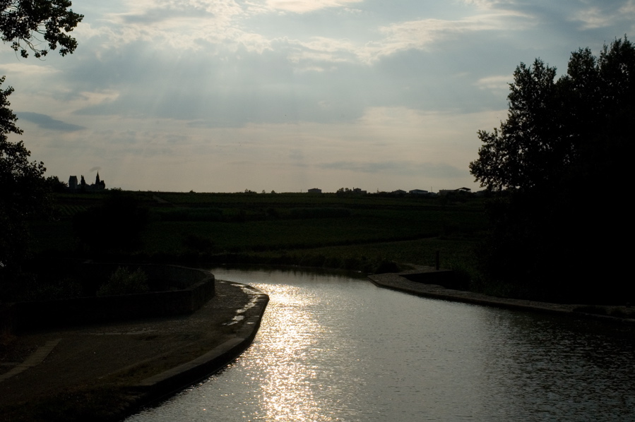 Lune de Miel - Late Day
